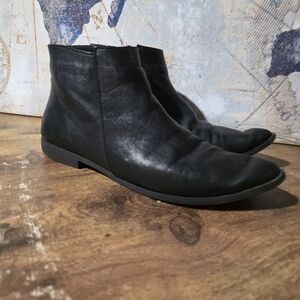 Bueno Soft Black Leather Women's Ankle Booties